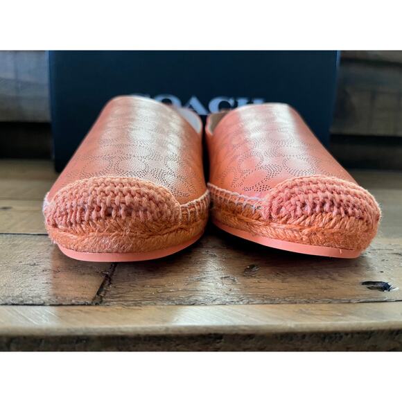 Coach Orange Flats - Picture 4 of 13